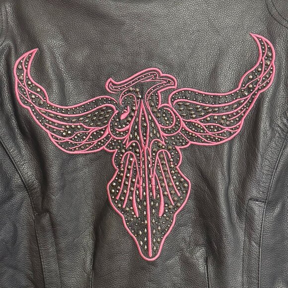 Wilsons Leather Jackets & Blazers - Ladie Beautiful Wilson's Leather Jacket with zip-out liner and conceal pocket.